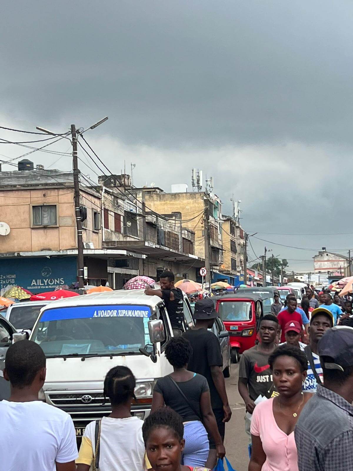 From Live Music to Midnight Markets: Indulging in Maputo